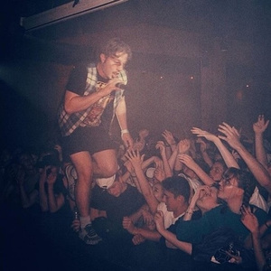 13女学生脱了内裤开始亲热
