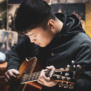 13女学生脱了内裤开始亲热
